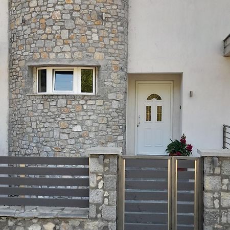 Chloi House Daire Kesriye Dış mekan fotoğraf